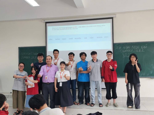 Sinh hoạt ngoại khoá "Tăng cường sự hứng thú học tập môn Chủ nghĩa xã hội khoa học tại Đại học Bách khoa Hà Nội"