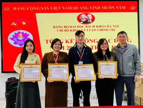 CHI BỘ KHOA LÝ LUẬN CHÍNH TRỊ SINH HOẠT ĐẦU XUÂN 2026: TỔNG KẾT CÔNG TÁC ĐẢNG NĂM 2025, TRIỂN KHAI NHIỆM VỤ TRỌNG TÂM NĂM MỚI