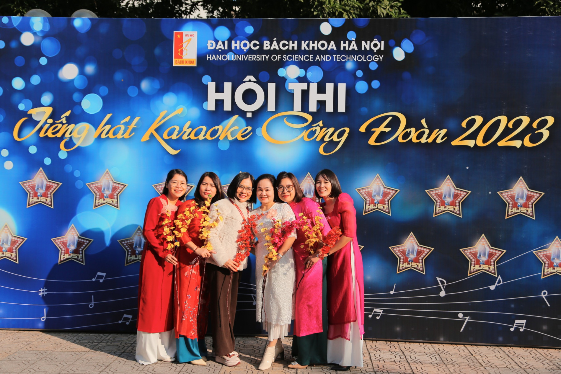 HỘI THI TIẾNG HÁT KARAOKE CÔNG ĐOÀN 2023